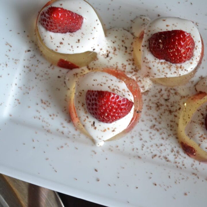 Prosecco & Strawberry Jell-O Cups