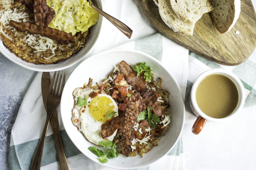 Crispy Hash Brown Breakfast Bowls with Bacon and Eggs - Sarcastic Cooking 