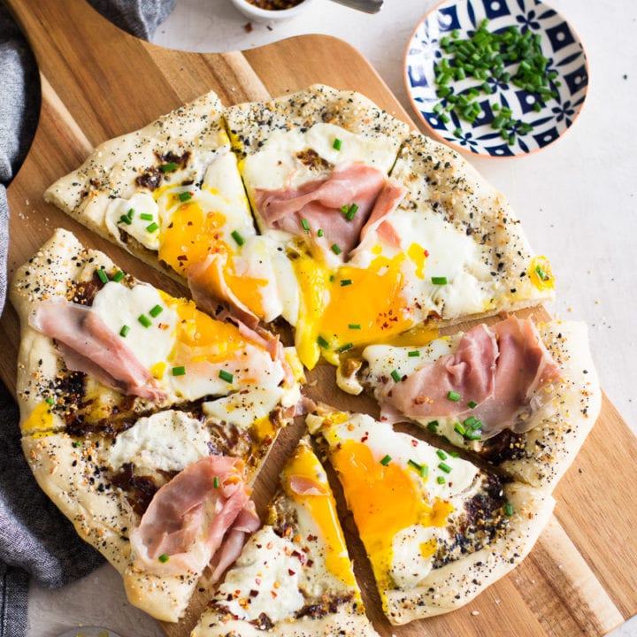 Everything Bagel Breakfast Pizza aka Bagel Smuggler Copycat Pizza | Sarcastic Cooking
