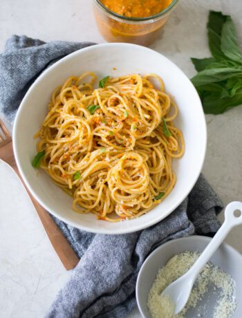 Spaghetti with Pesto alla Trapanese | sarcastic Cooking