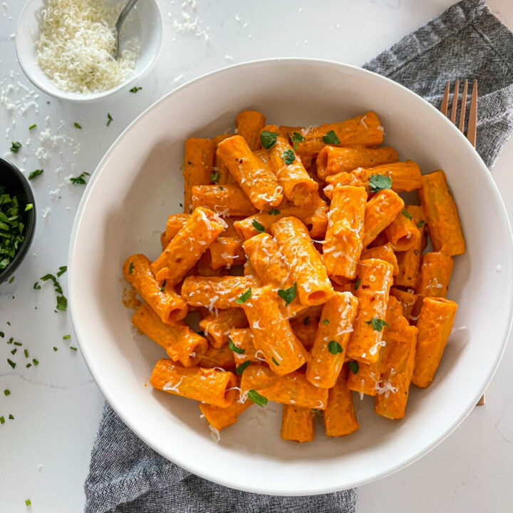 creamy tomato sauce and rigatoni - sarcastic cooking